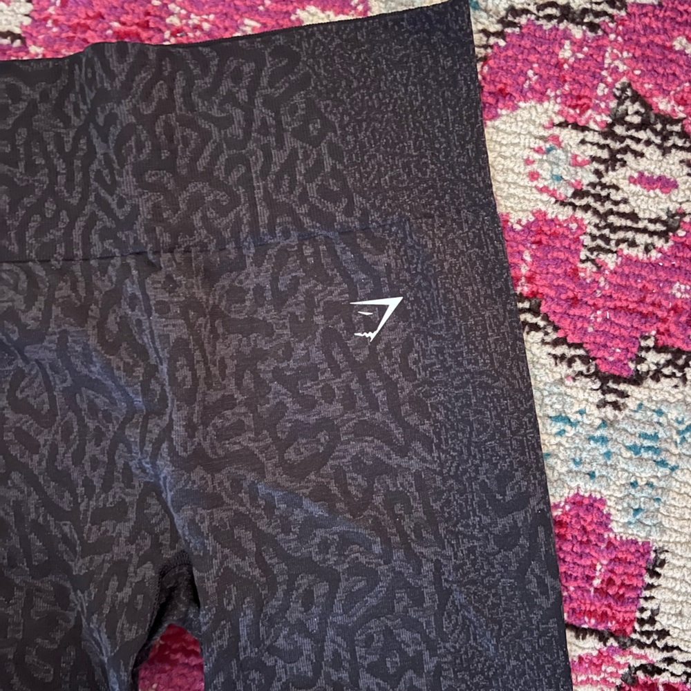 Black gymshark leggings